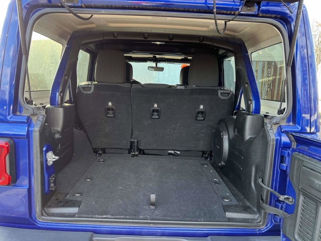 Certified 2018 Jeep Wrangler Unlimited Sahara image 15