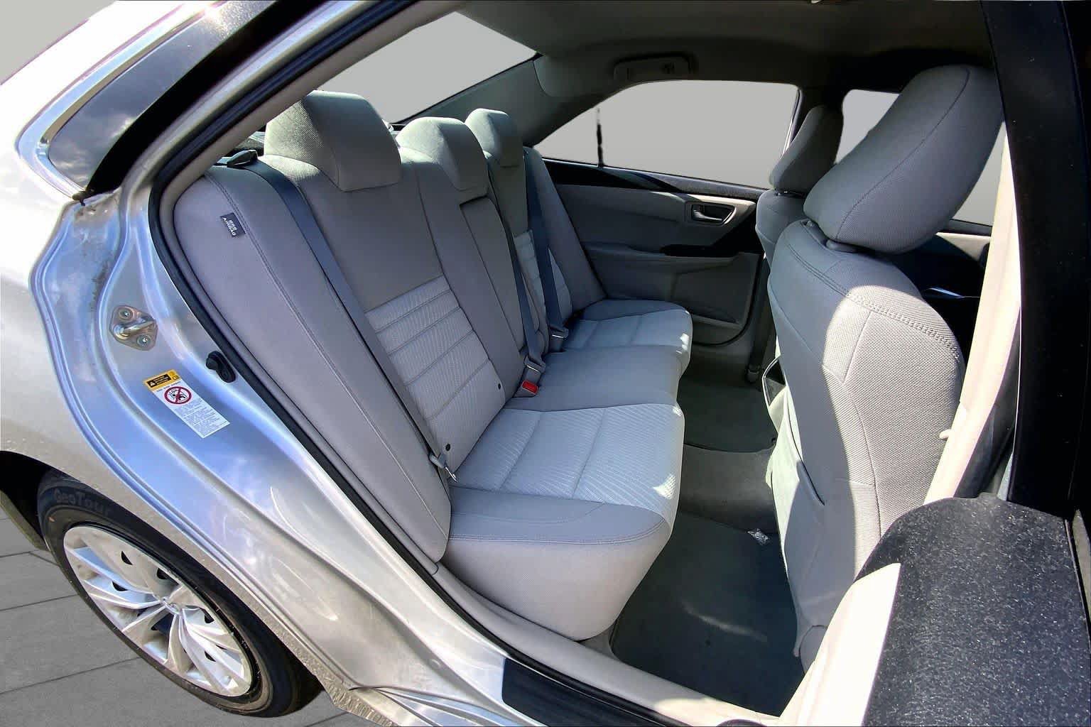 Used 2016 Toyota Camry LE FWD image 20