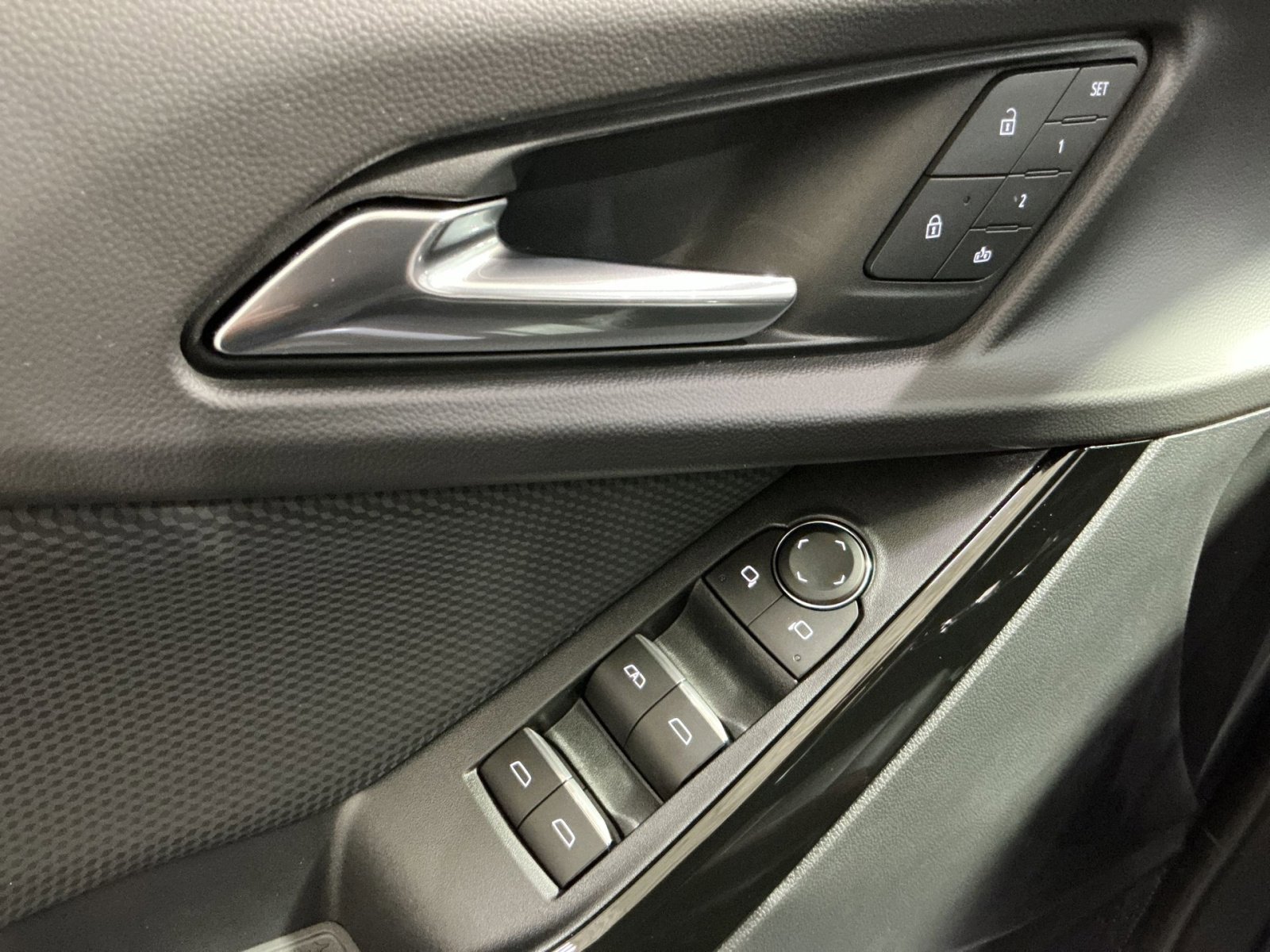 New 2026 Chevrolet Equinox RS w/ Convenience Package III image 23