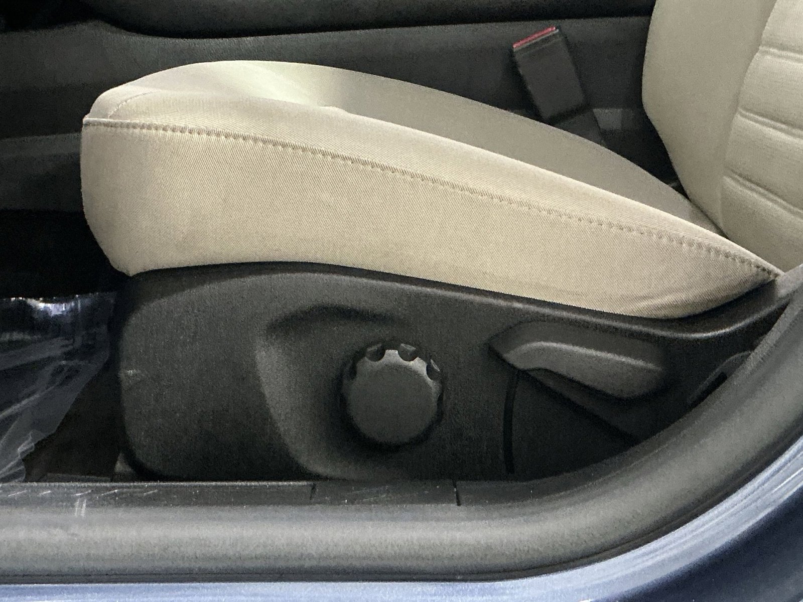 Used 2018 Ford Fusion S FWD image 15