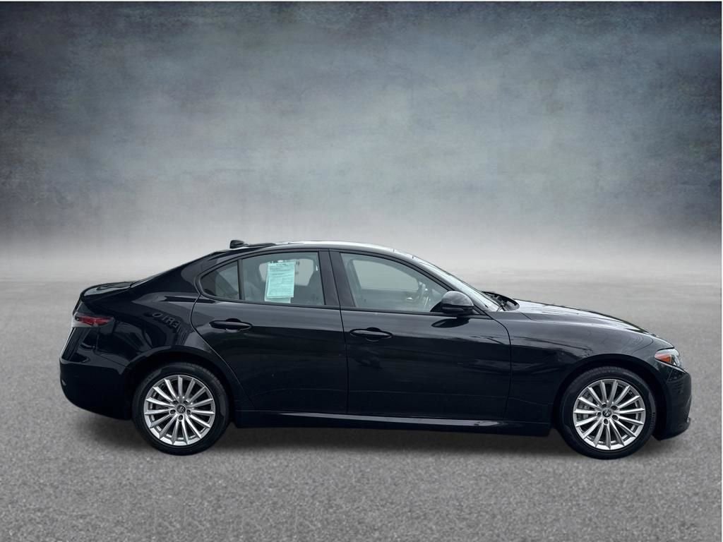 Used 2024 Alfa Romeo Giulia Sprint AWD/4WD image 7