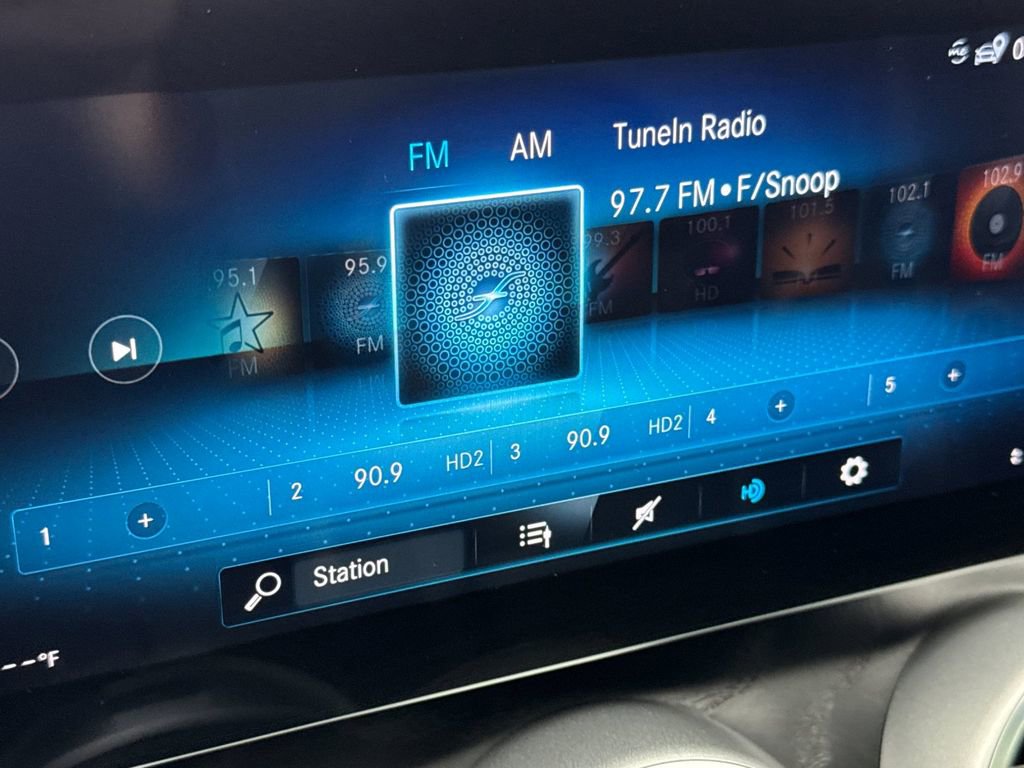 Used 2021 Mercedes-Benz GLC 300 image 17