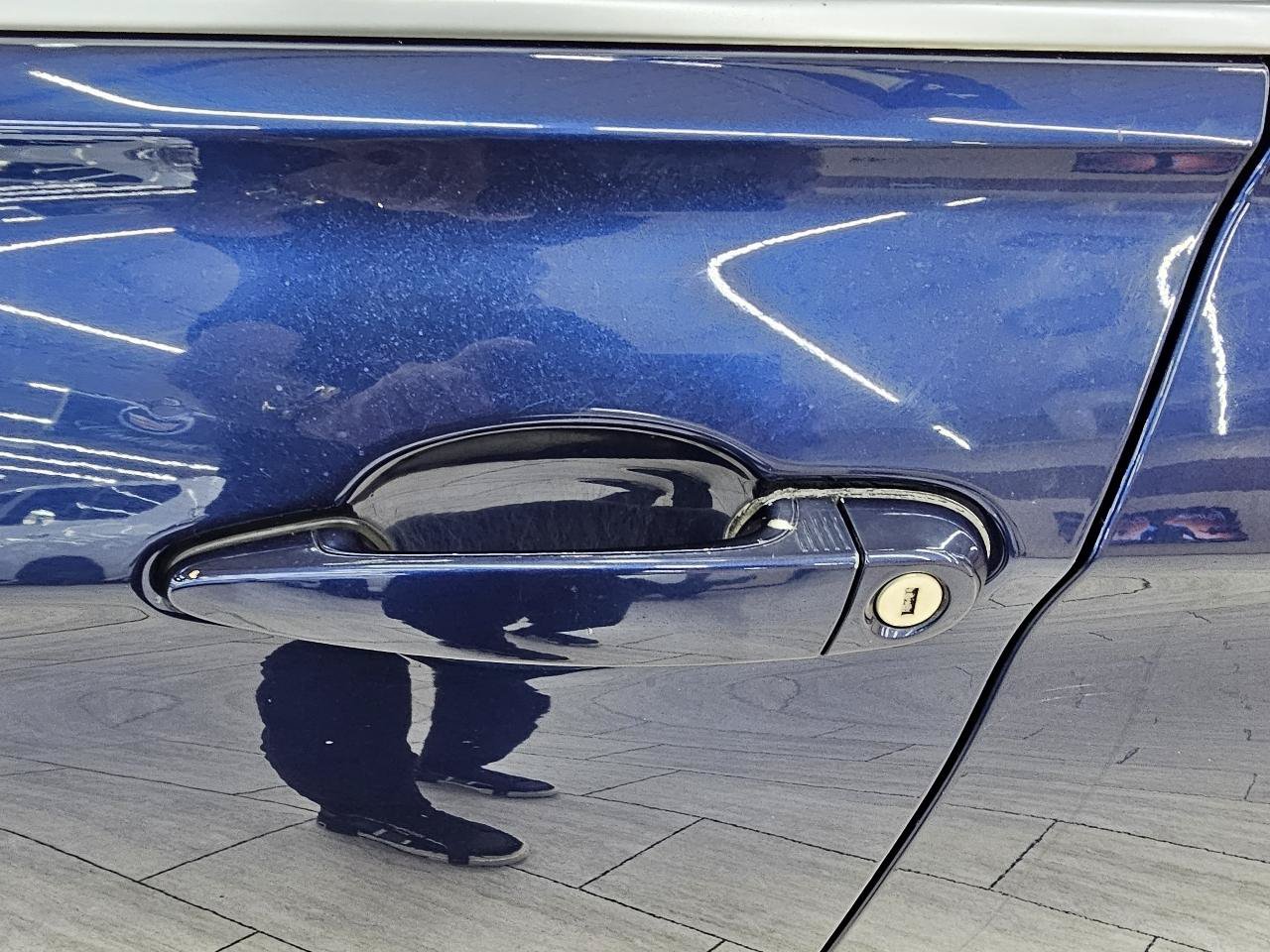 Used 2017 BMW 330i xDrive Sedan AWD/4WD image 12