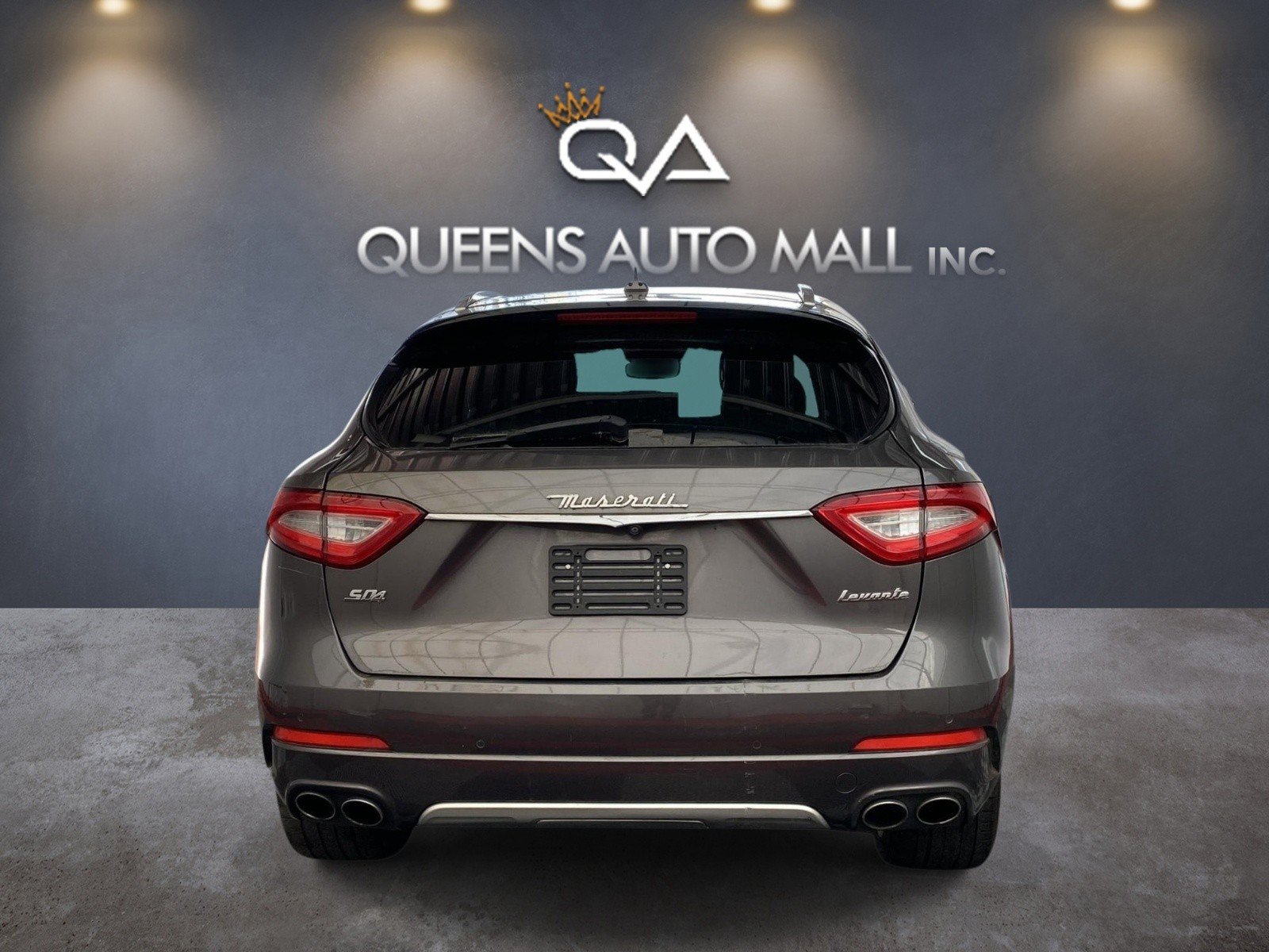 Used 2017 Maserati Levante S AWD/4WD image 5