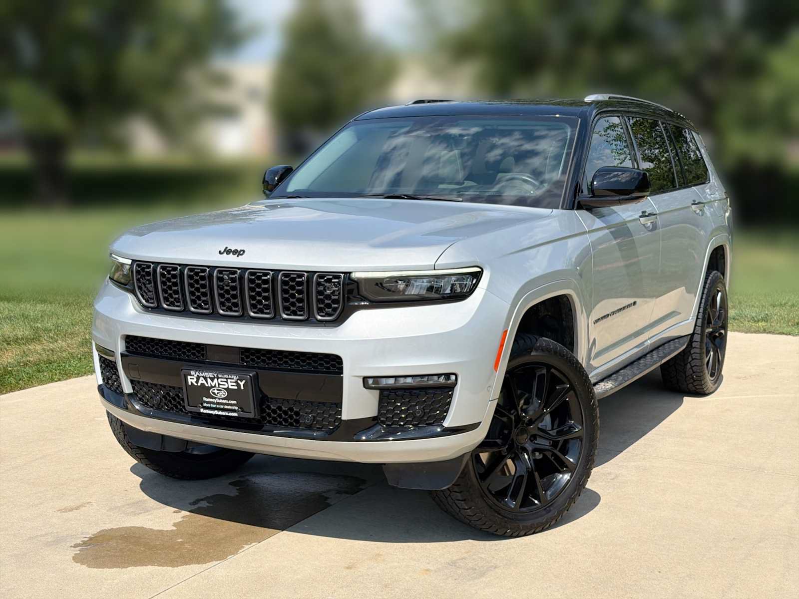 Used 2023 Jeep Grand Cherokee L Summit w/ Advanced Protech Group IV