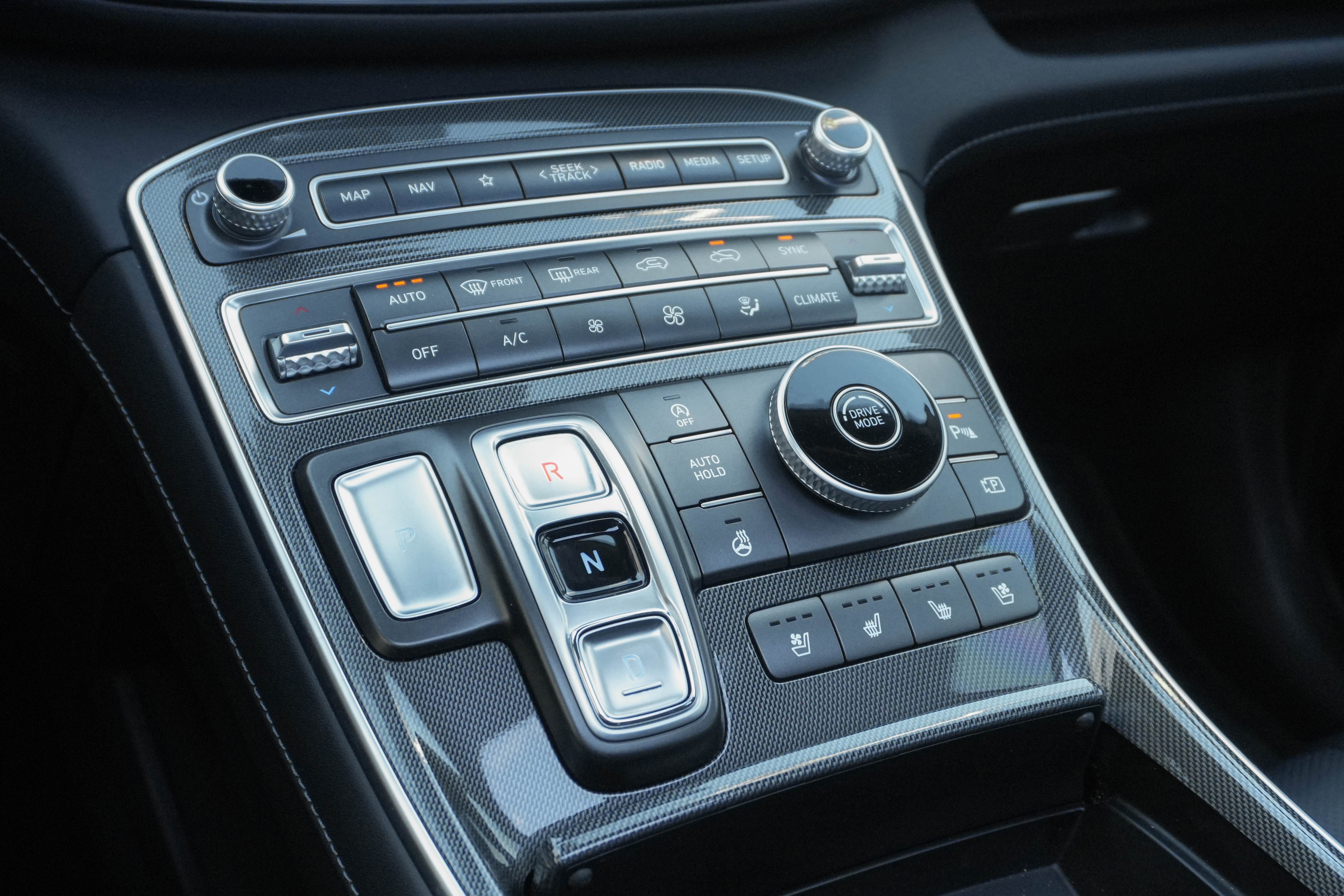 Used 2021 Hyundai Santa Fe Limited w/ Cargo Package image 24