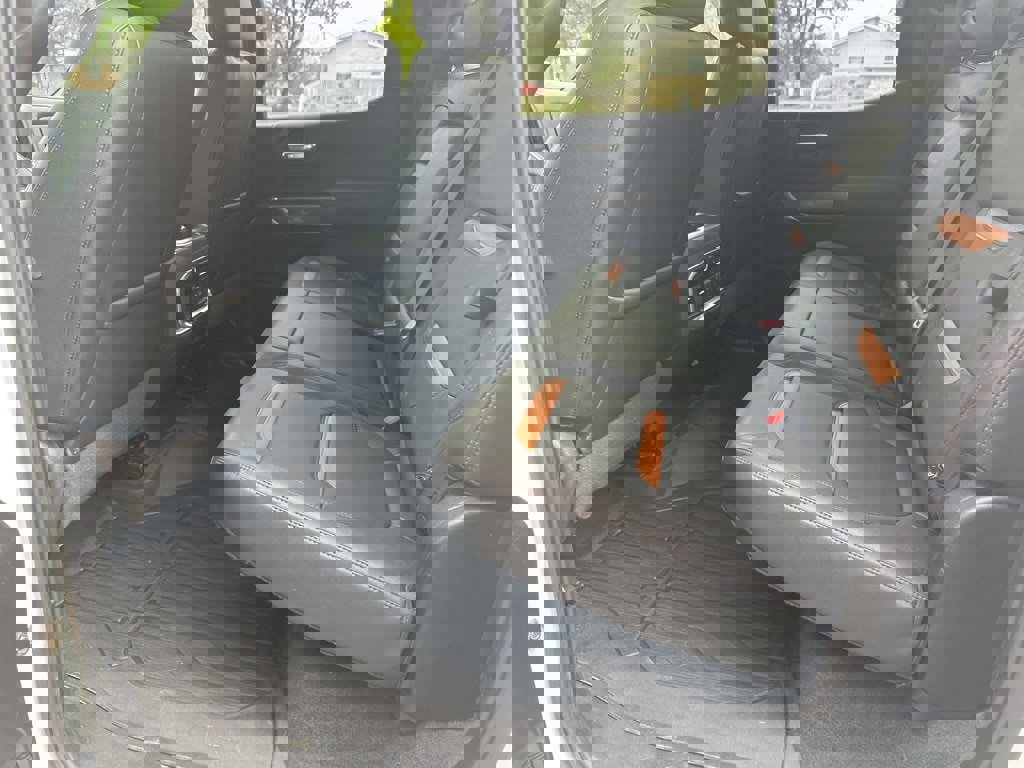 Used 2019 GMC Sierra 1500 AT4 w/ Driver Alert Package I image 11