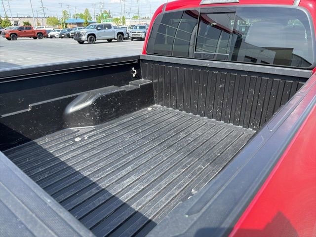 Certified 2020 Toyota Tacoma SR5 AWD/4WD image 9