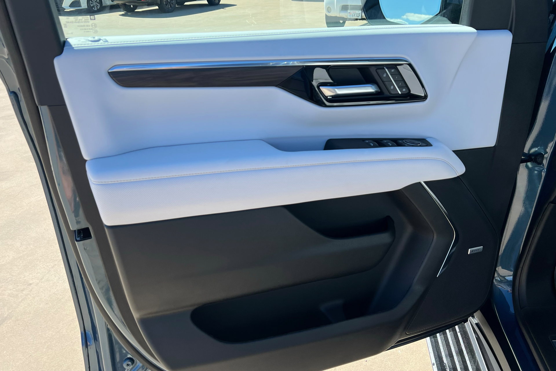 New 2026 Chevrolet Suburban Premier image 15