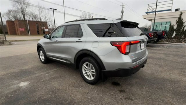 Used 2025 Ford Explorer Active image 6