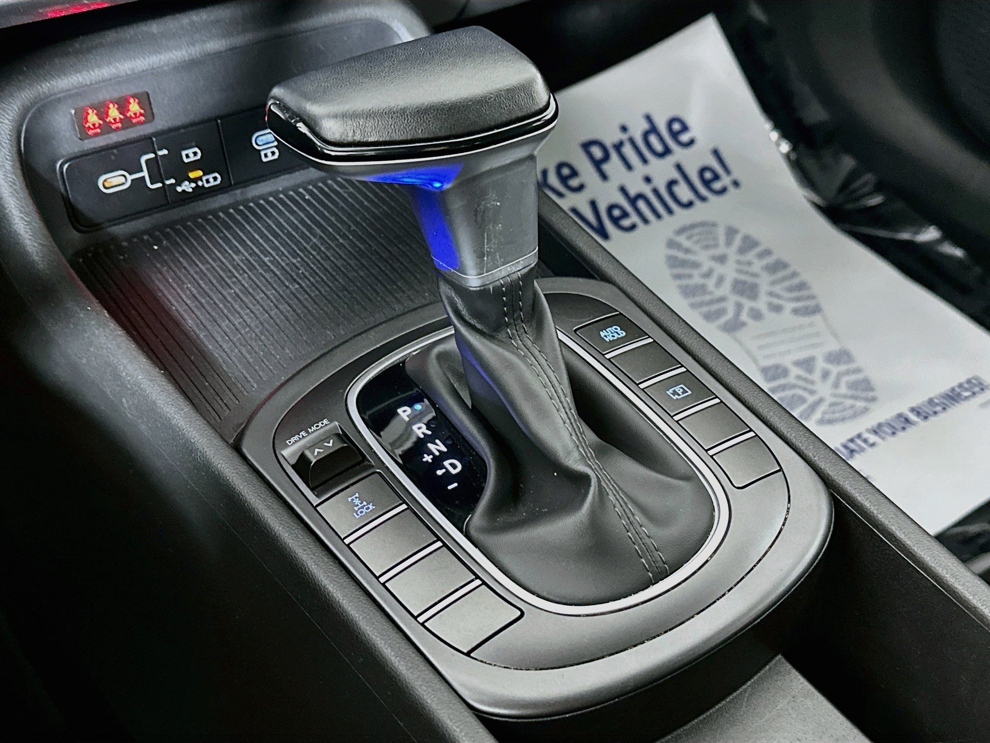 Certified 2025 Hyundai Kona SEL AWD/4WD image 16