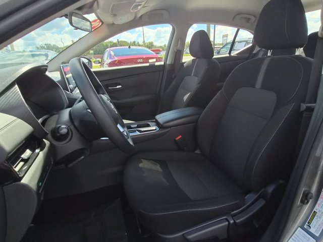 Used 2025 Nissan Sentra SV FWD image 21