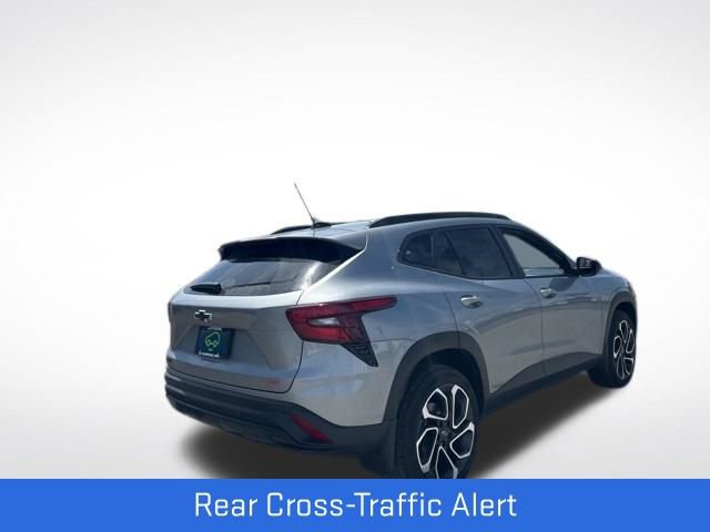 Certified 2025 Chevrolet Trax RS w/ Sunroof Package FWD image 13