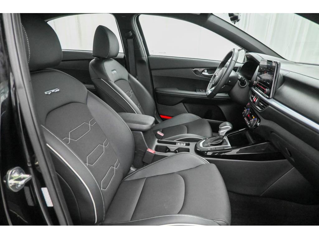 Used 2024 Kia Forte GT-Line w/ GT-Line Premium Package image 15