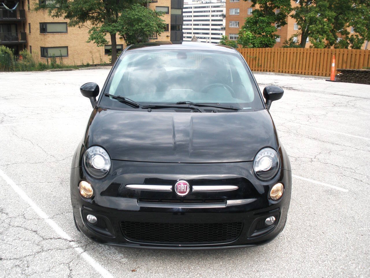 Used 2017 FIAT 500 Pop w/ Sport Appearance Package FWD image 7