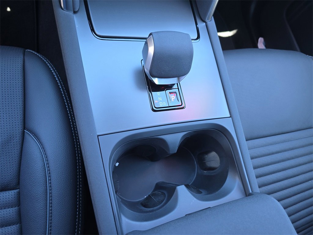 New 2025 Land Rover Discovery Sport Dynamic SE image 26