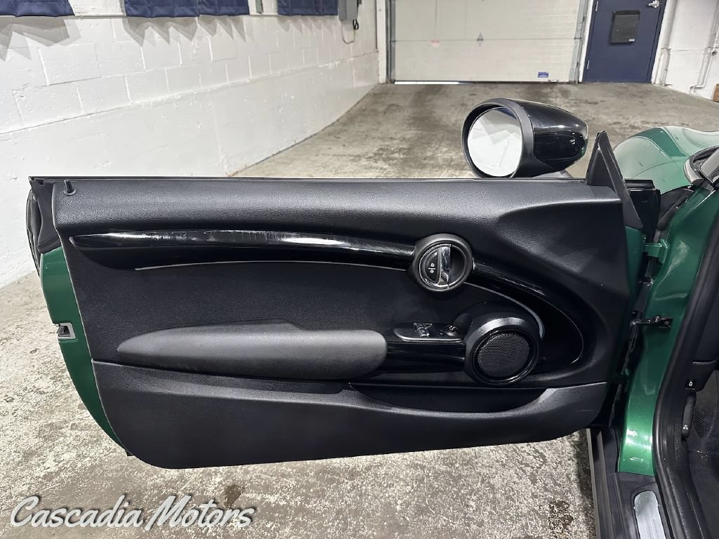Used 2022 MINI Cooper SE FWD image 22