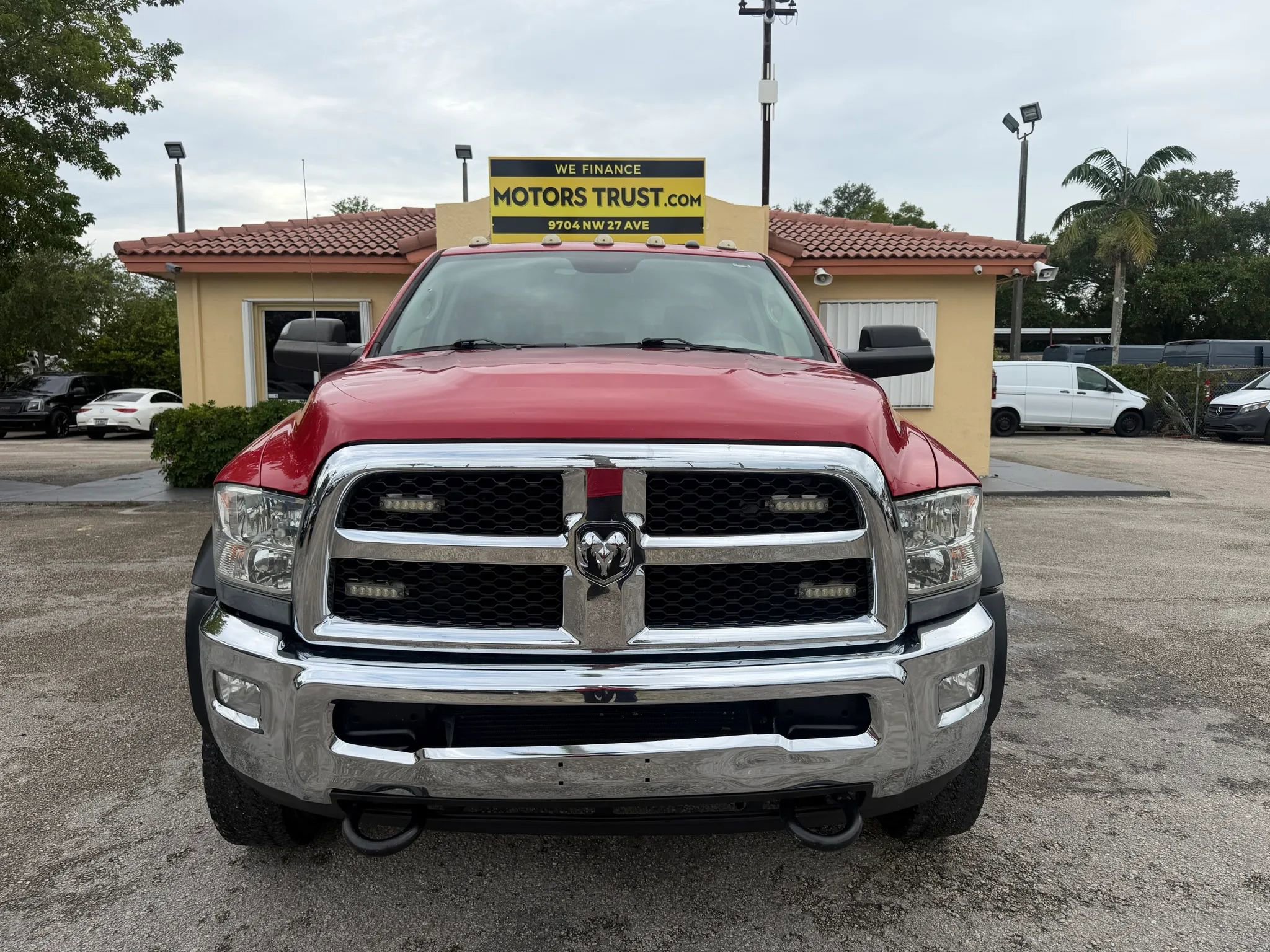 Used 2018 RAM 5500 Tradesman w/ Chrome Appearance Group RWD image 8