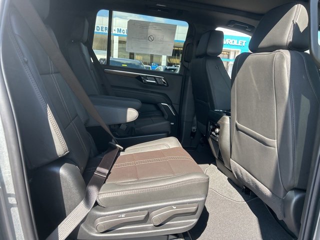 New 2026 Chevrolet Suburban High Country w/ Sun And Tow Package image 34