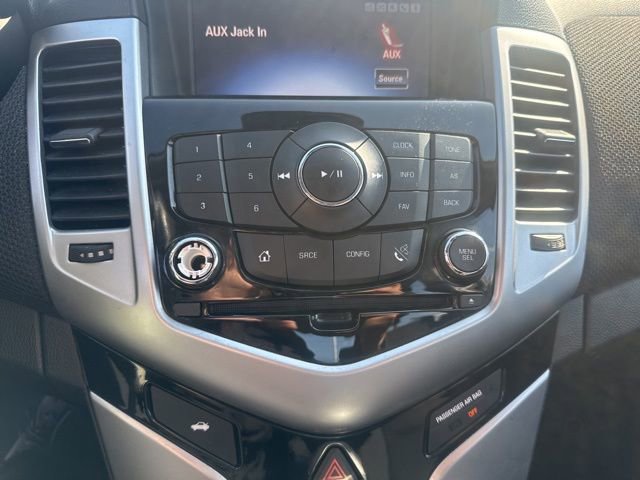 Used 2016 Chevrolet Cruze LT w/ Technology Package FWD image 30