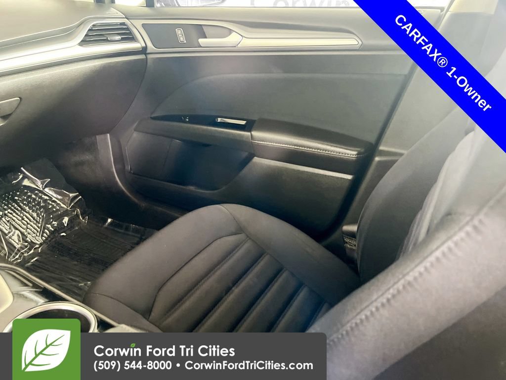 Used 2013 Ford Fusion SE FWD image 26