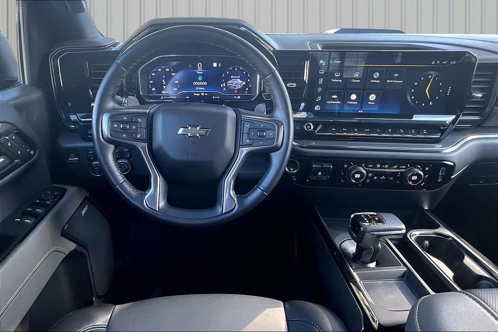 Used 2022 Chevrolet Silverado 1500 ZR2 w/ Technology Package image 2