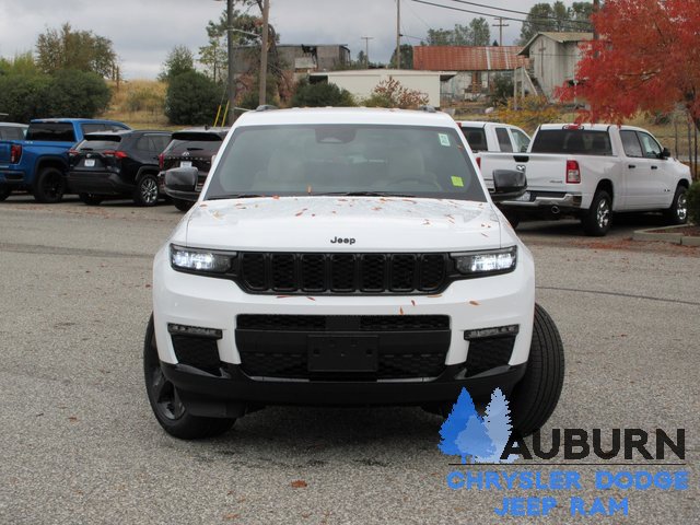 New 2025 Jeep Grand Cherokee L Limited w/ Black Appearance Package image 18