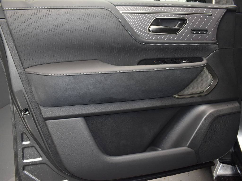 New 2026 INFINITI QX80 Autograph w/ Premium Cargo Package image 11