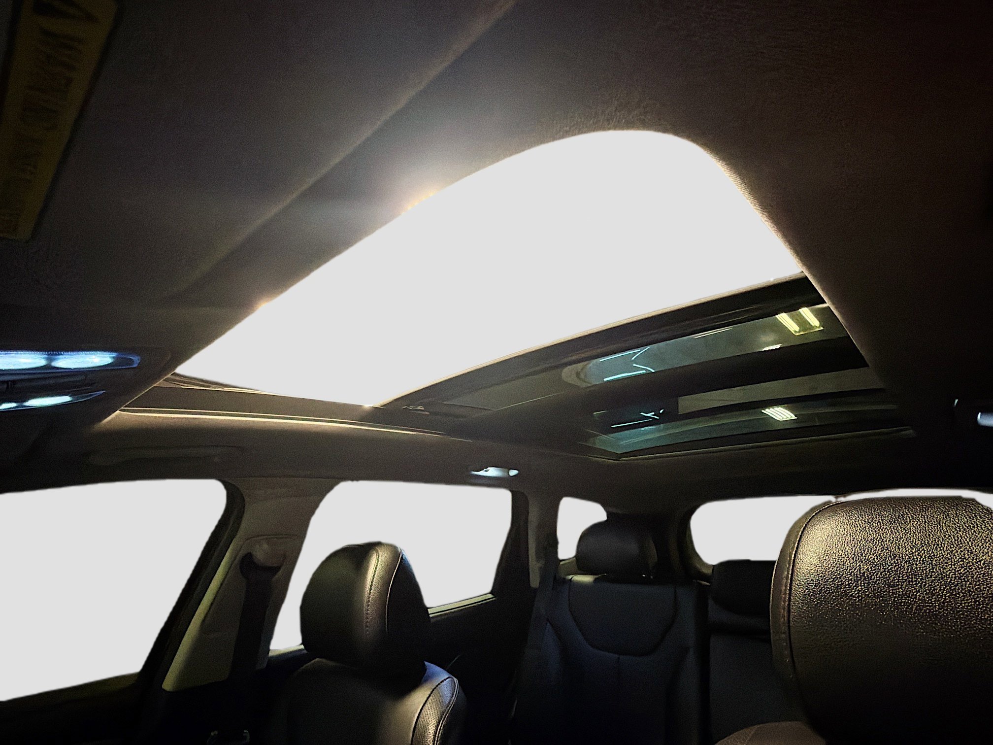 Used 2020 Hyundai Santa Fe SEL w/ Cargo Package image 26