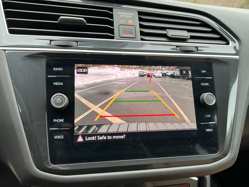 Used 2024 Volkswagen Tiguan SE R-Line image 18