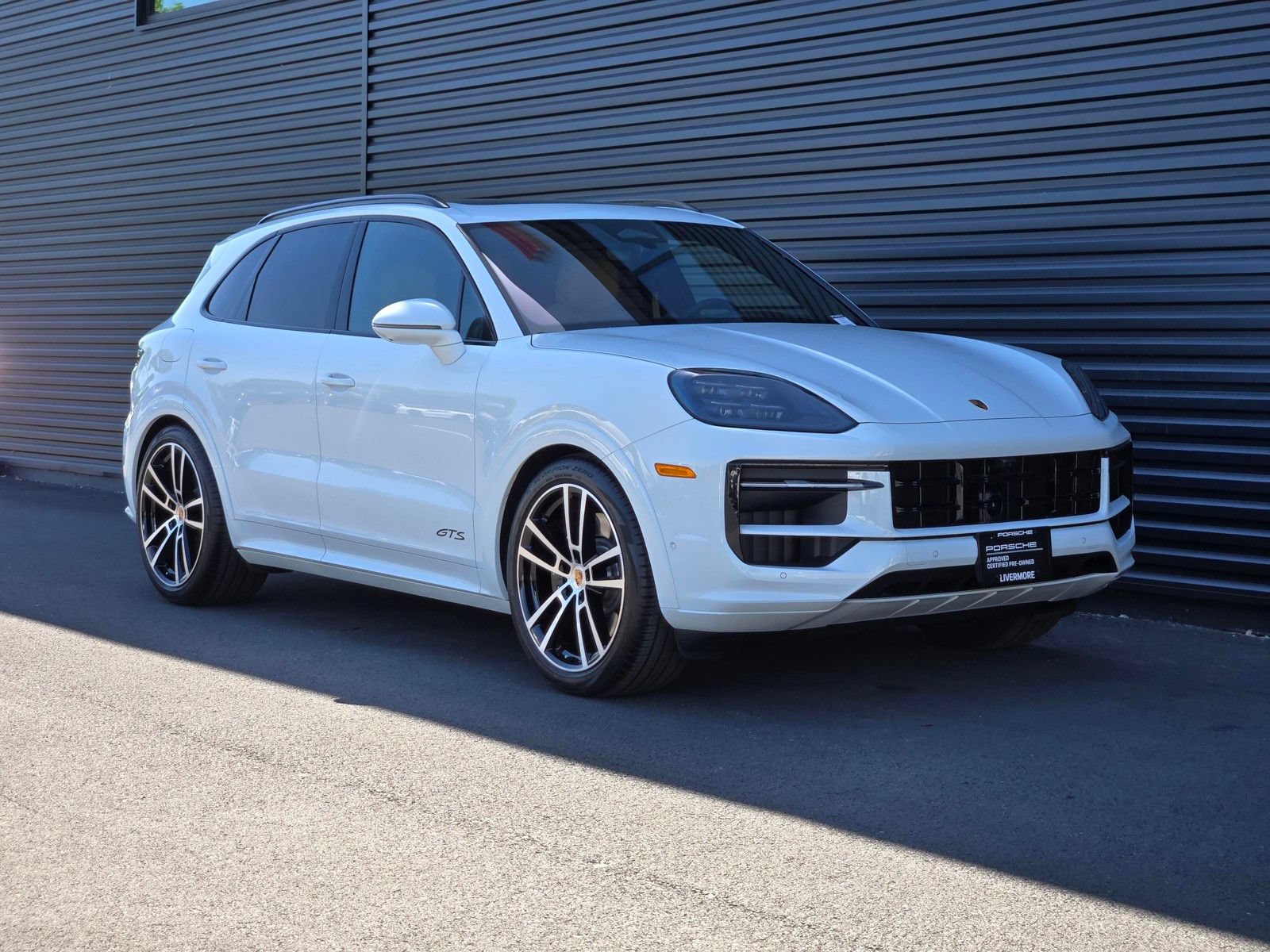 Certified 2026 Porsche Cayenne GTS AWD/4WD image 9