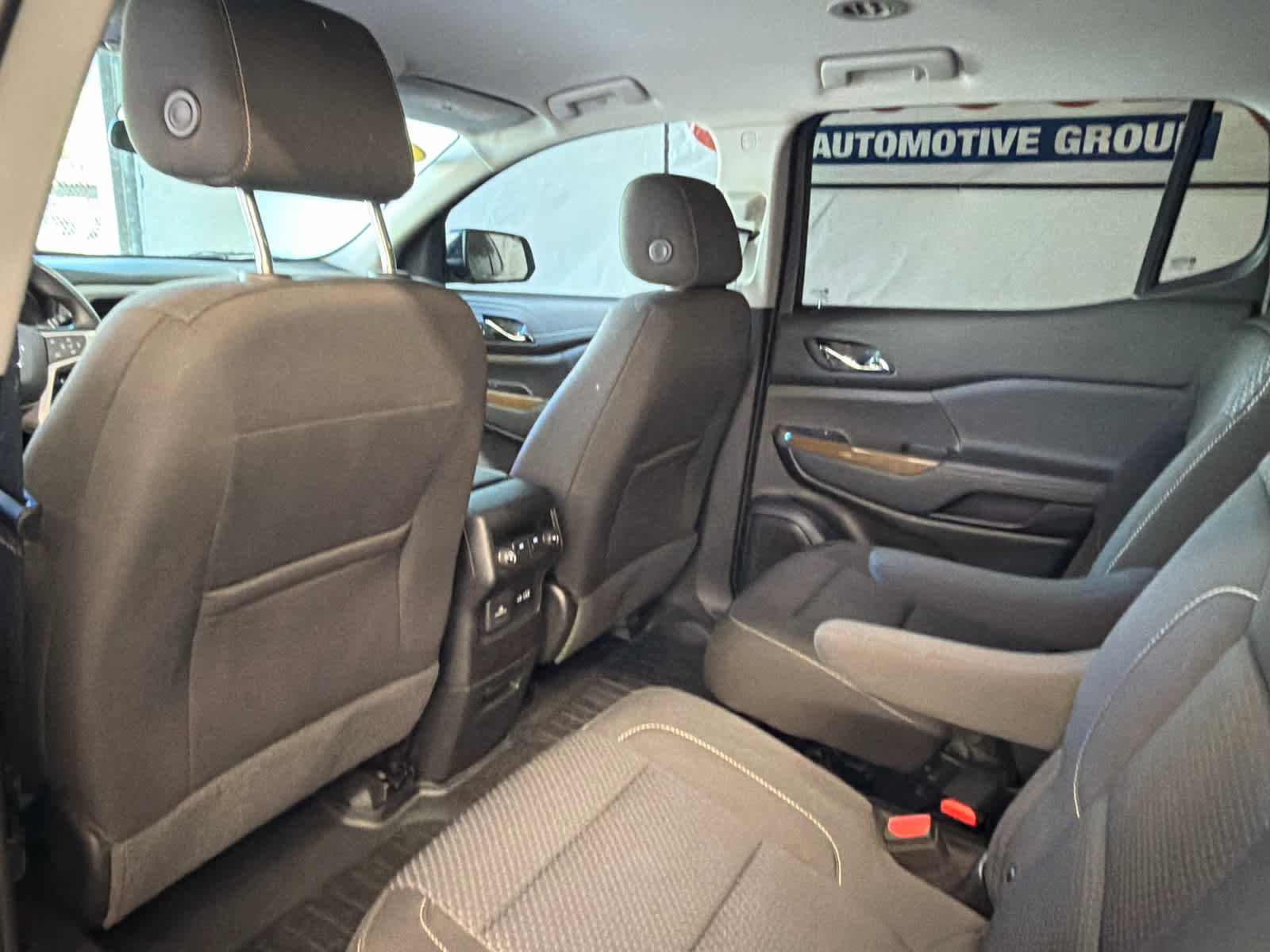 Used 2023 GMC Acadia SLE w/ Driver Convenience Package image 20