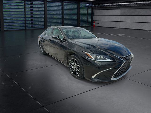 Certified 2024 Lexus ES 300h w/ Premium Package FWD image 2