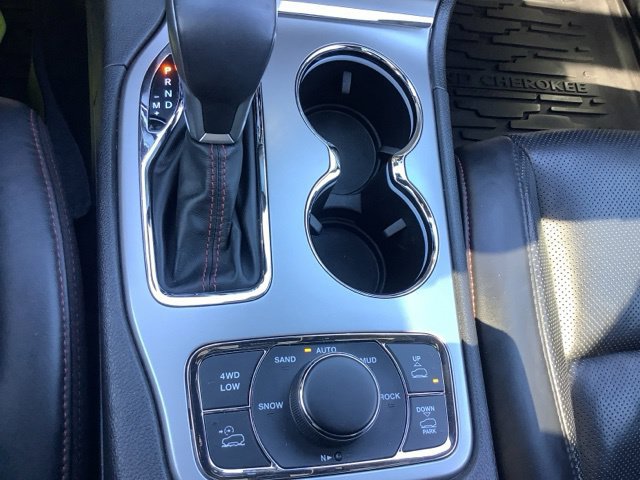 Used 2019 Jeep Grand Cherokee Trailhawk w/ Trailhawk Luxury Group AWD/4WD image 31