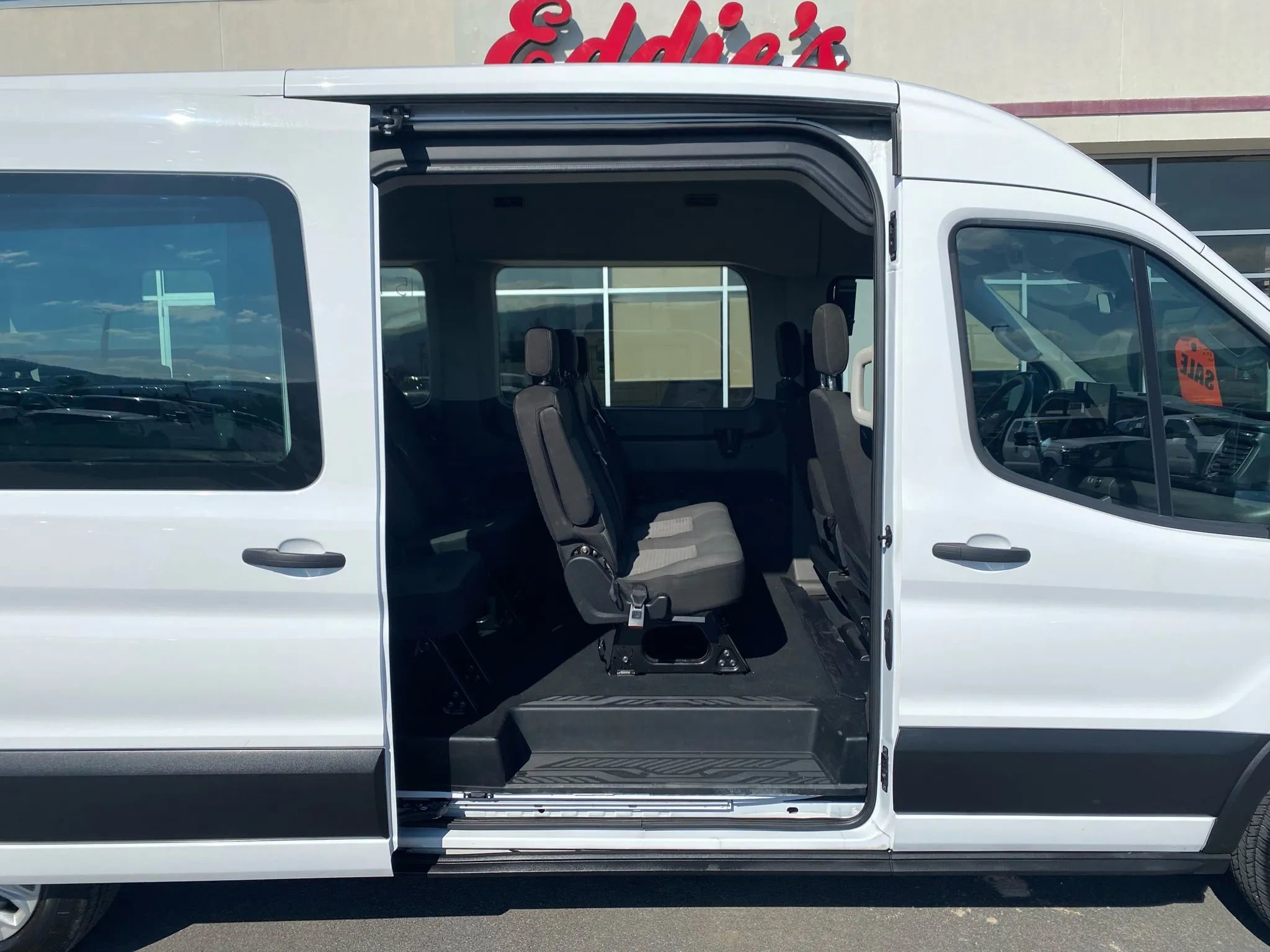 Used 2022 Ford Transit 350 XLT RWD image 21