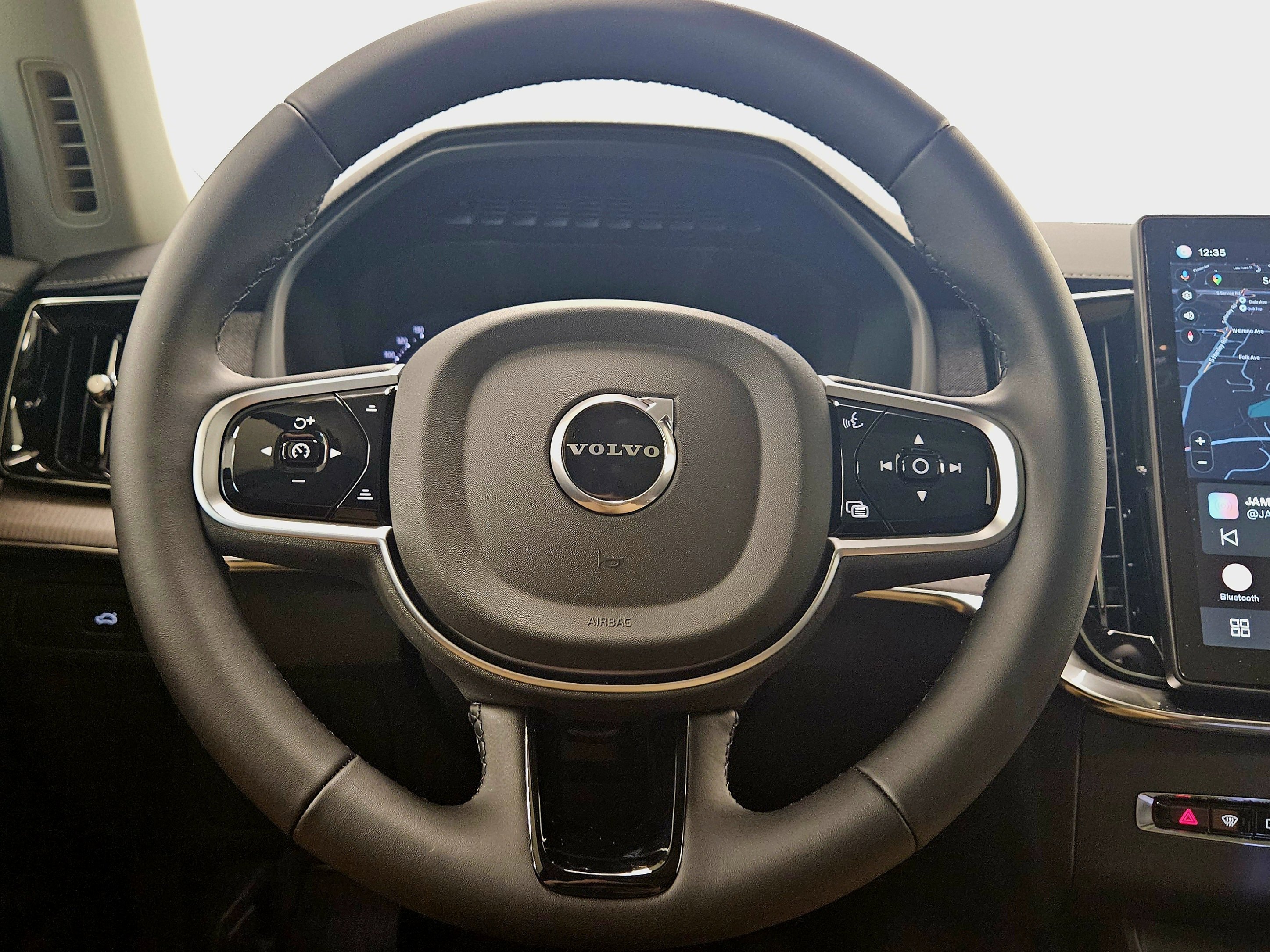 New 2026 Volvo XC90 B6 Ultra w/ Protection Package image 45