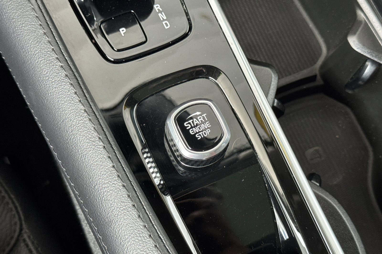 Used 2023 Volvo XC90 T8 Plus w/ Protection Package Premier image 27