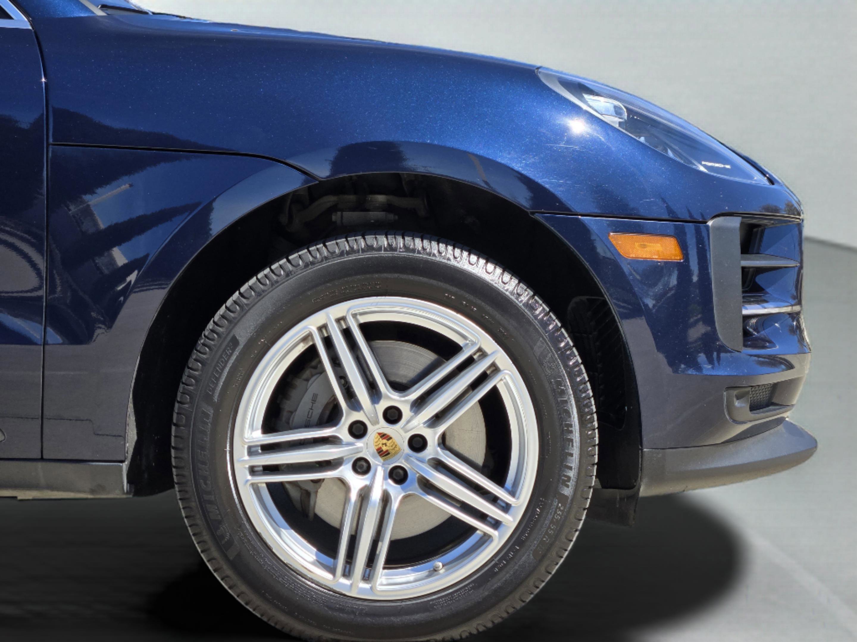 Used 2020 Porsche Macan S image 32