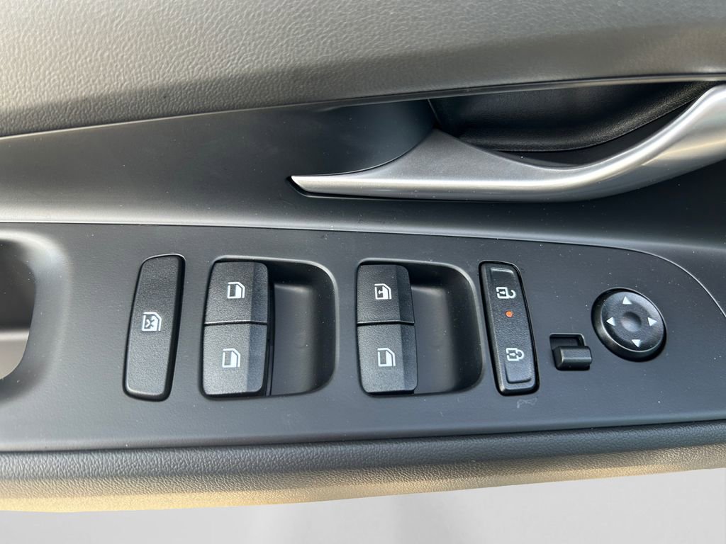 New 2026 Hyundai Elantra SE FWD image 18