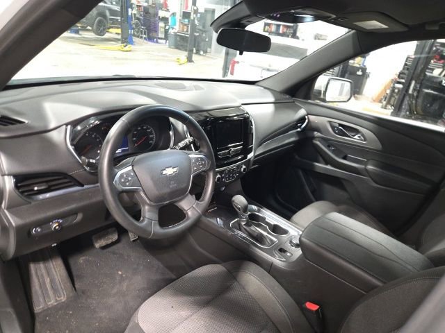 Used 2023 Chevrolet Traverse LT image 14