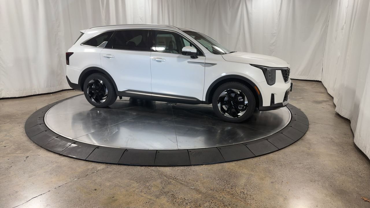 New 2025 Kia Sorento EX image 3