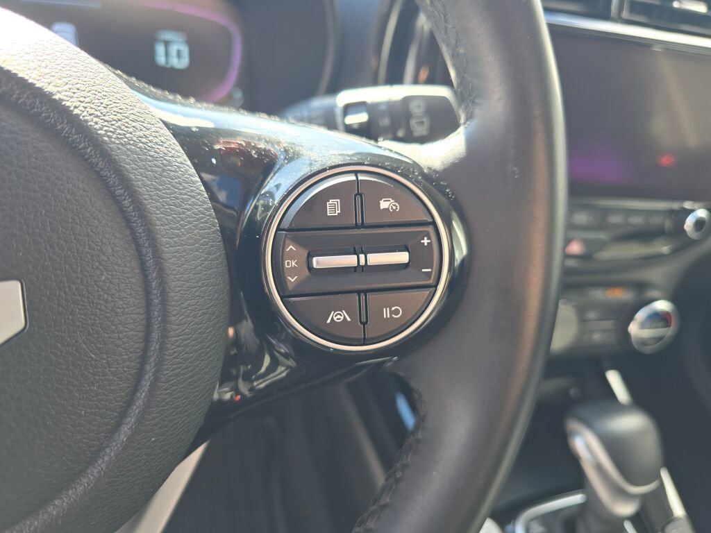 Used 2023 Kia Soul EX image 23