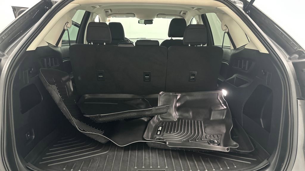 Used 2020 Ford Edge SE AWD/4WD image 12