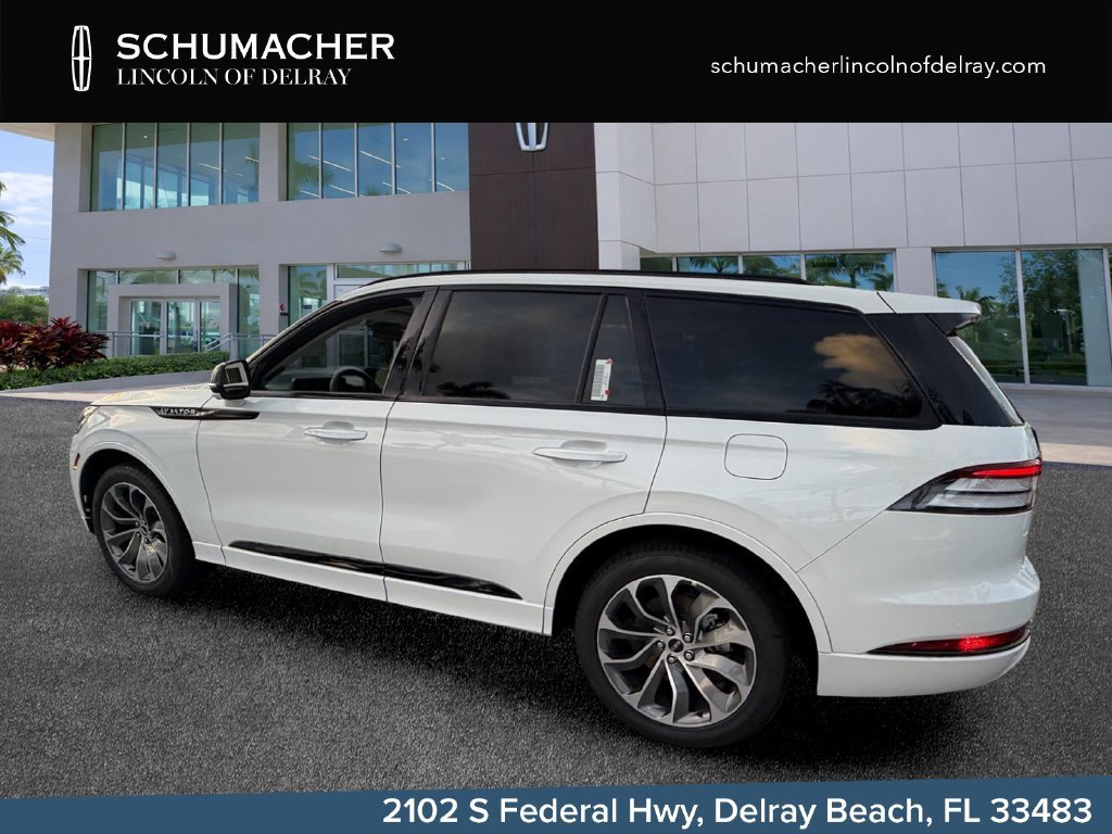 New 2026 Lincoln Aviator AWD w/ Jet Appearance Package image 5