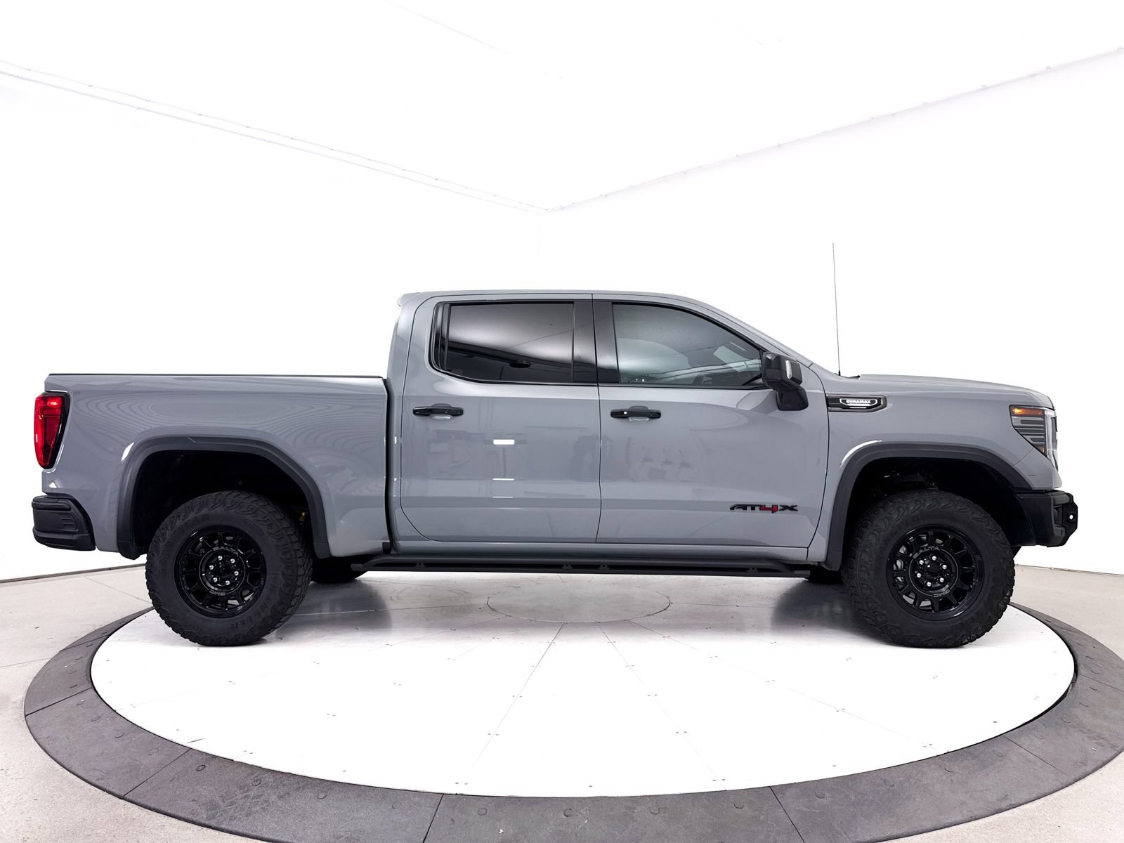Used 2024 GMC Sierra 1500 AT4X w/ AT4X AEV Edition AWD/4WD image 43