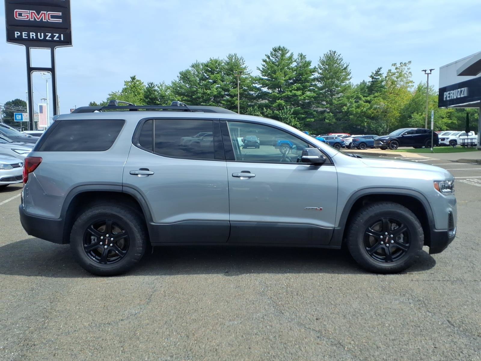 Used 2023 GMC Acadia AT4 w/ Technology Package AWD/4WD image 2