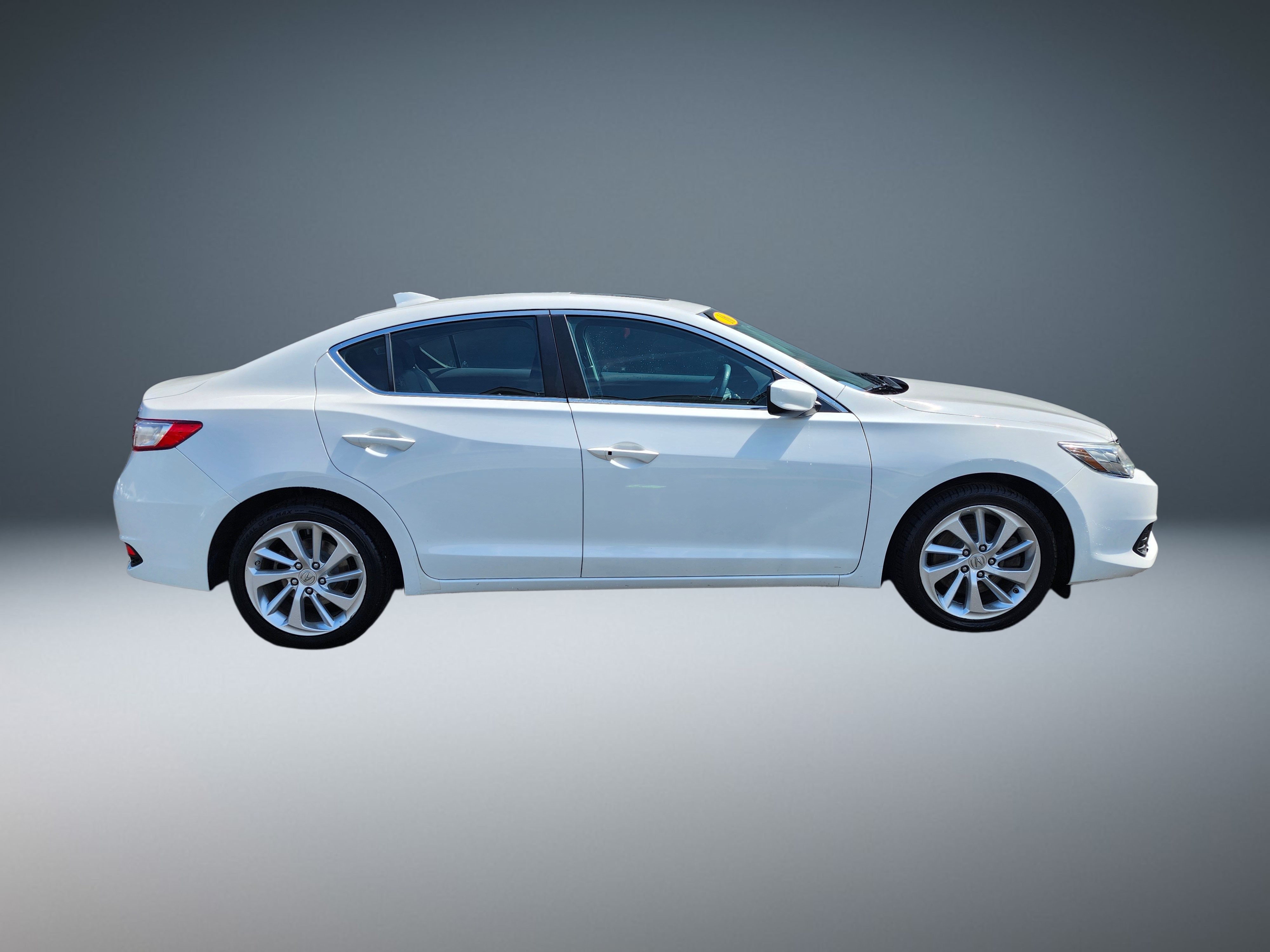 Used 2016 Acura ILX FWD image 2