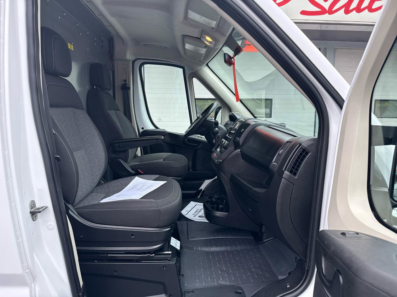 Used 2017 RAM ProMaster 2500 FWD image 25