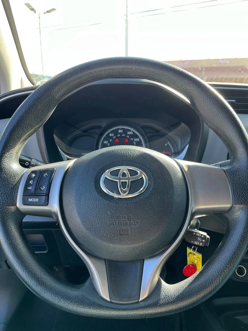 Used 2015 Toyota Yaris LE image 20