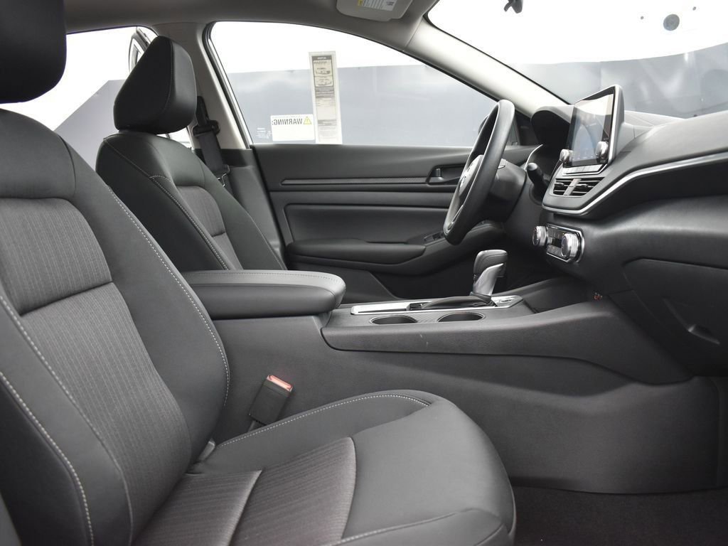 Used 2025 Nissan Altima 2.5 S image 21